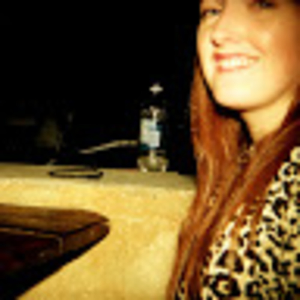 Meet your Posher, Caitlin